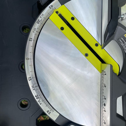 RYOBI Sierra Ingletadora compuesta de 10" con guía LED TS1346