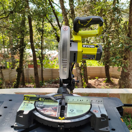 RYOBI Sierra ingletadora 10" 14 Amperios con led  TS1346 (USADA SIN CAJA)
