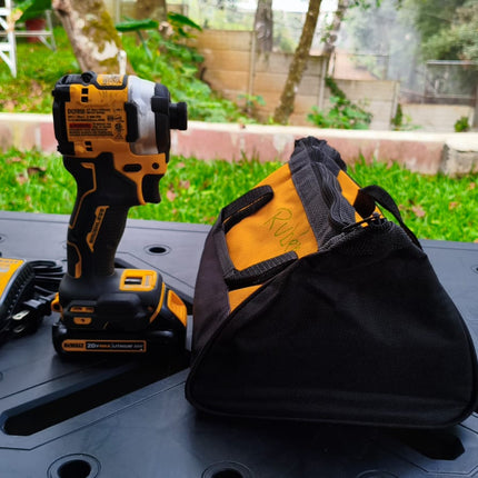 DEWALT Destornillador de impacto ATOMIC 20V MAX, BRUSHLESS XR (USADA FUNCIONANDO)