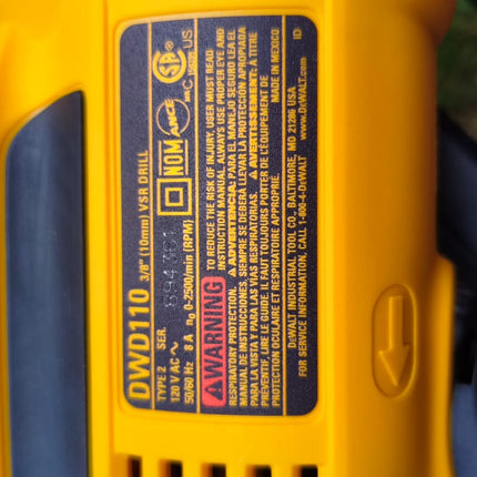 DEWALT Barreno para metal y madera de 3/8" 8 Amperios, DWD110K (RETORNO)