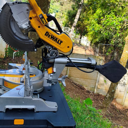 DEWALT Sierra ingletadora de 12", con doble bisel 14",  Tecnologia XPS. DWS780 (DE RETORNO SIN CAJA)