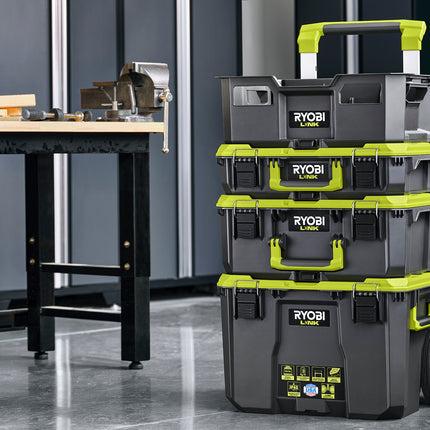RYOBI Caja de herramientas apilable STM104