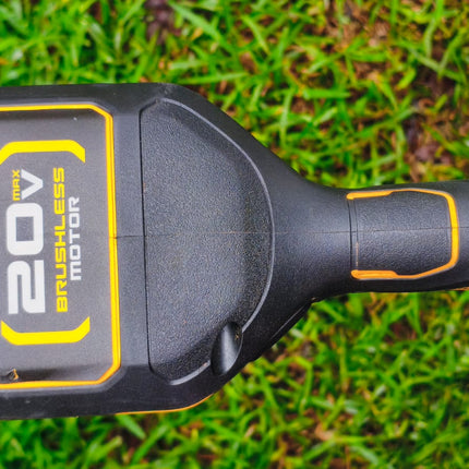 DEWALT Podadora inalámbrica 20V MAX XR  14" DCST922 (USADA COMO NUEVA)