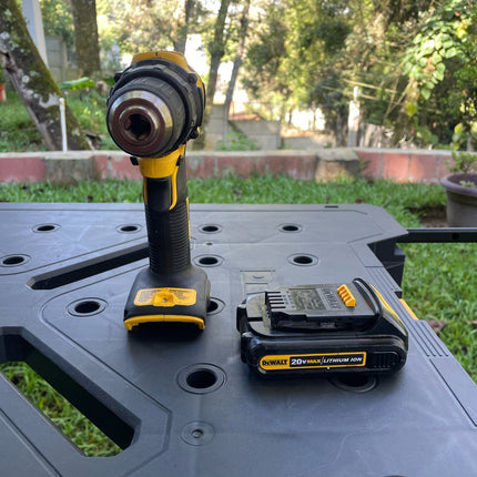 DEWALT Taladro inalámbrico ATOMIC  BRUSHLESS 20V MAX de 1/2", 2 velocidades + bateria (Usado funcionando)