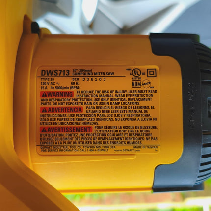 DEWALT Sierra ingletadora de 10 pulgadas, 15 Amp. 5000RPM, 1600W, SIN CAJA DWS713