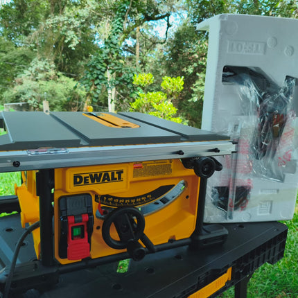 DEWALT Sierra de mesa portatil de 8-1/4 pulgadas, 15 Amp. DWE7485 (NUEVA SIN GUIA LATERAL)