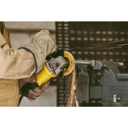 STANLEY Pulidora de 4-1/2", 750Watts SG7115V10-B3